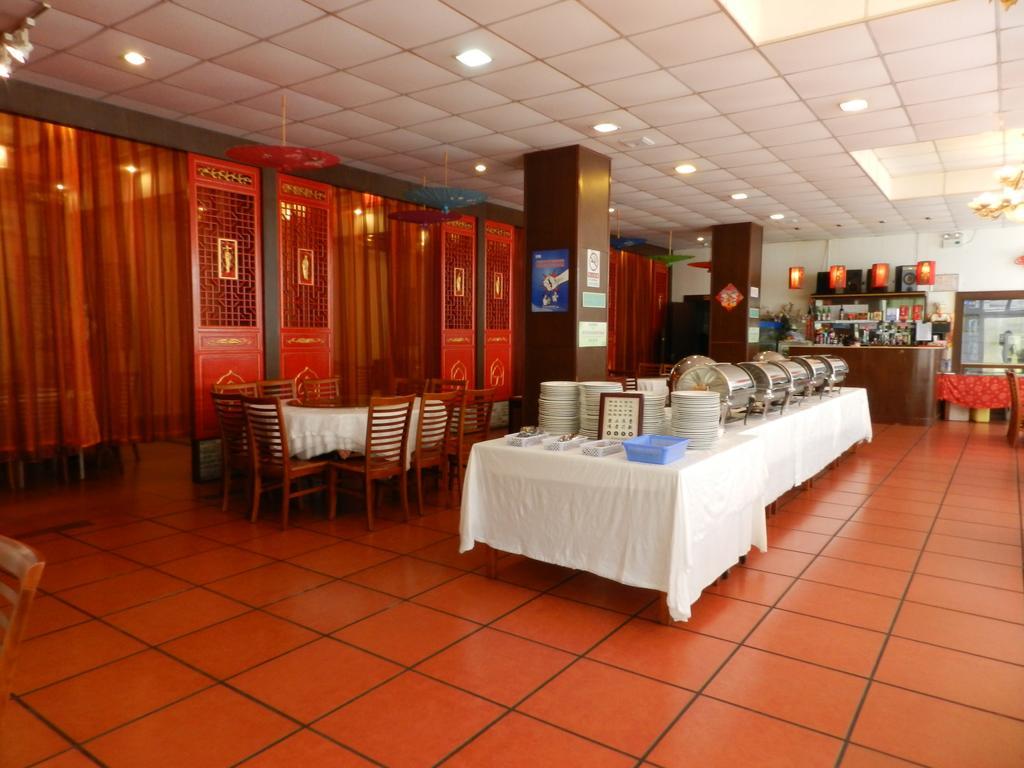 Beijing Zilong Hotel Esterno foto